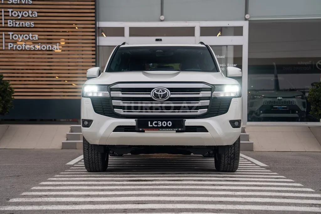 Toyota Land Cruiser 2026 — фото 1 из 10