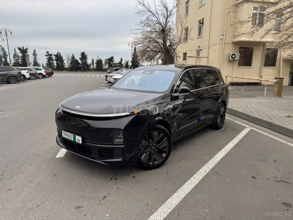 Li Auto L9 2025 — фото 1 из 10