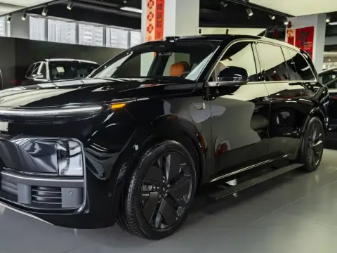Li Auto L9 2025 — миниатюра 3
