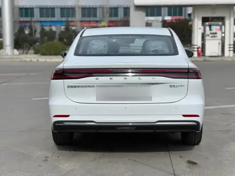 Geely Galaxy A7 2025 — миниатюра 6