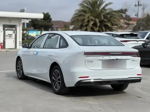 Geely Galaxy A7 2025 — миниатюра 8