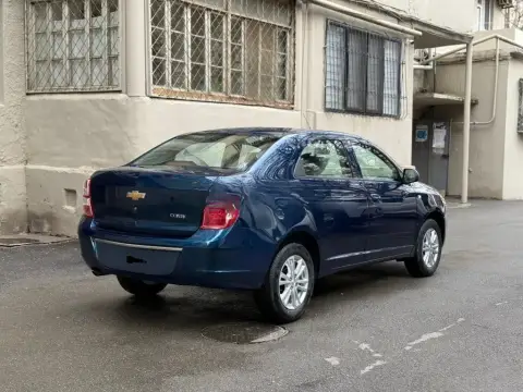Chevrolet Cobalt 2026 — миниатюра 3