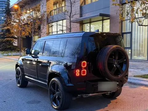 Land Rover Defender 2025 — миниатюра 6