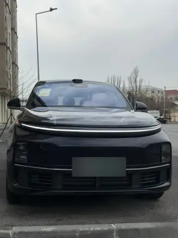 Li Auto L7 2025