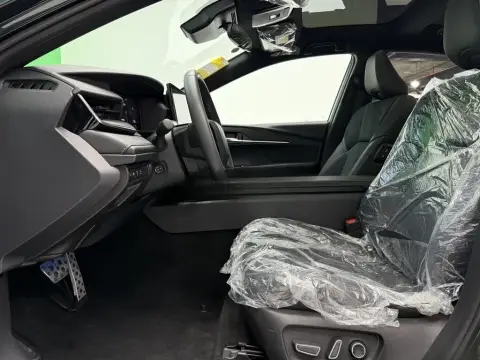 Toyota Camry 2025 — миниатюра 7