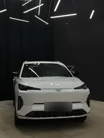 Changan Qiyuan Q05 2025 — миниатюра 2
