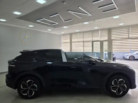 Changan Deepal S07 2025 — миниатюра 2