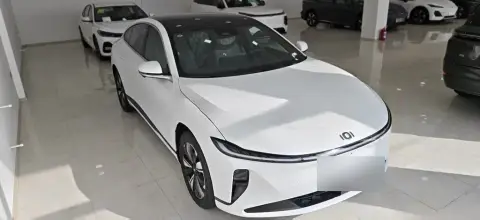 Changan Qiyuan A07 2025 — миниатюра 2