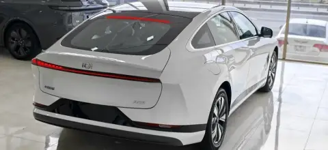 Changan Qiyuan A07 2025 — миниатюра 6