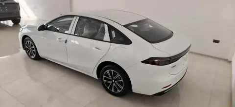 Geely Galaxy A7 2025 — миниатюра 2