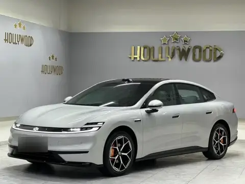 Changan Qiyuan A06 2025 — миниатюра 2