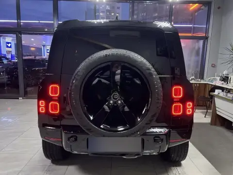 Land Rover Defender 2025 — миниатюра 6