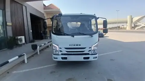 Isuzu ELF 2025