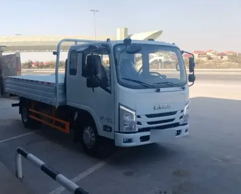 Isuzu ELF 2025 — миниатюра 2