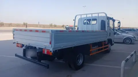 Isuzu ELF 2025 — миниатюра 6