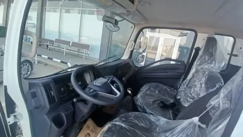 Isuzu ELF 2025 — миниатюра 7