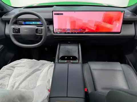 Lynk & Co 900 2025 — миниатюра 9