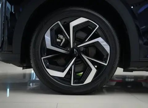 Changan Deepal S07 2025 — миниатюра 6