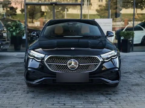 Mercedes-Benz E 350 e 2025