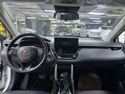 Toyota Corolla Cross 2025 — миниатюра 8