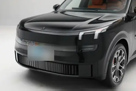 Lynk & Co 900 2026 — миниатюра 4