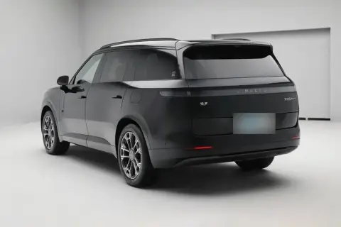 Lynk & Co 900 2026 — миниатюра 8