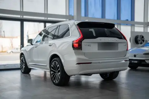 Volvo XC90 2025 — миниатюра 7