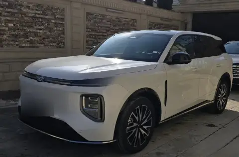 Changan Qiyuan Q07 2025 — миниатюра 2
