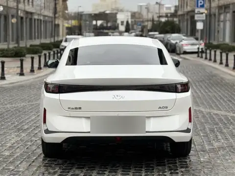Changan Qiyuan A05 2025 — миниатюра 8