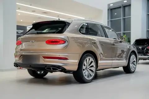 Bentley Bentayga 2025 — миниатюра 8
