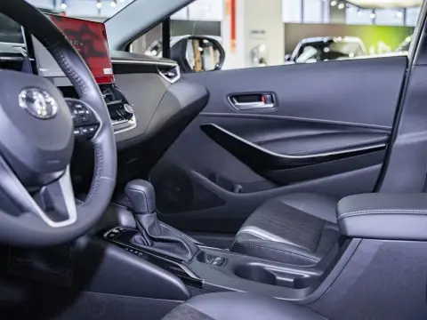 Toyota Corolla 2025 — миниатюра 9