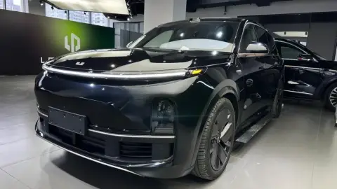Li Auto L9 2025 — миниатюра 4