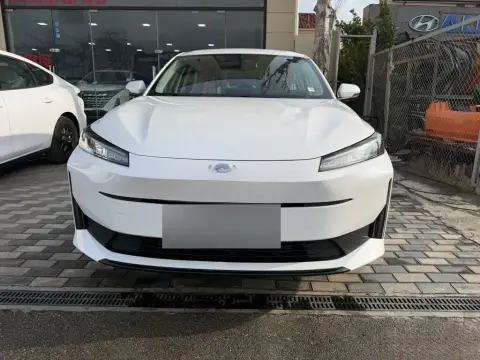Changan Qiyuan A05 2025 — миниатюра 1