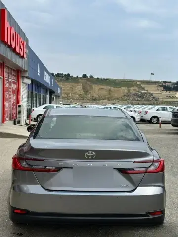 Toyota Camry 2025 — миниатюра 2