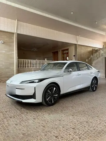 Changan Qiyuan A05 2025 — миниатюра 8