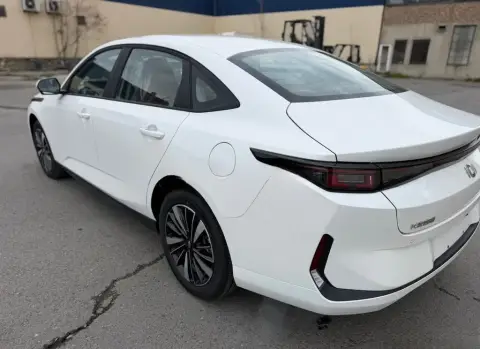 Changan Qiyuan A05 2025 — миниатюра 5