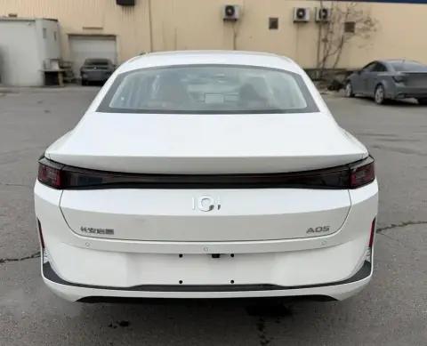 Changan Qiyuan A05 2025 — миниатюра 6