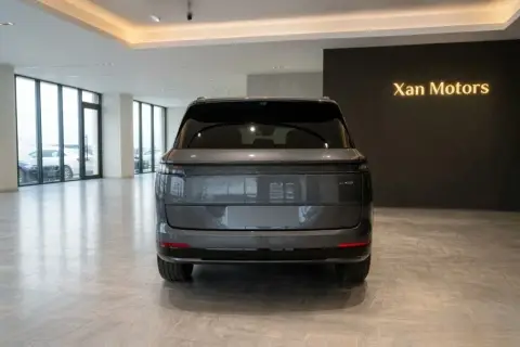 Lynk & Co 900 2025 — миниатюра 4