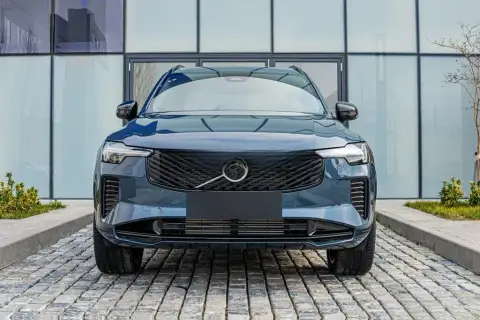 Volvo XC90 2025