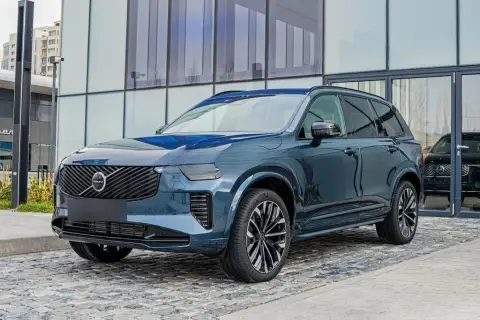 Volvo XC90 2025 — миниатюра 6