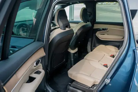 Volvo XC90 2025 — миниатюра 9