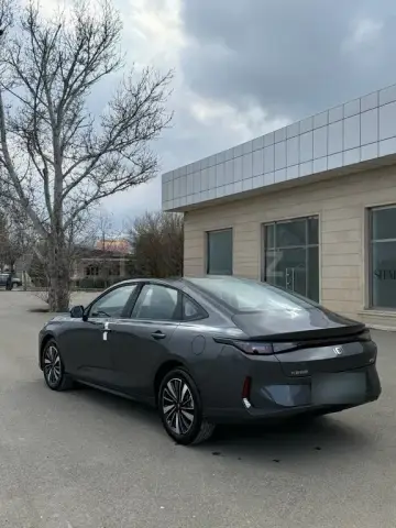 Changan Qiyuan A05 2025 — миниатюра 8