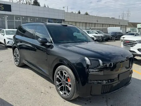 Lynk & Co 900 2025 — миниатюра 3