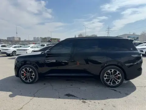Lynk & Co 900 2025 — миниатюра 5
