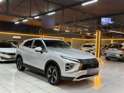 Mitsubishi Eclipse Cross 2025 — миниатюра 3