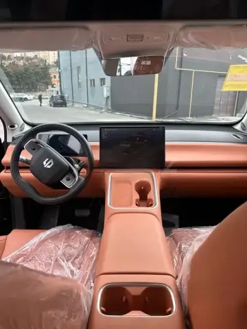 Leapmotor C16 2025 — миниатюра 8