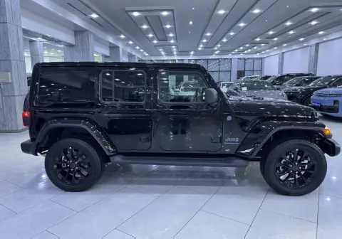 Jeep Wrangler 2025 — миниатюра 4