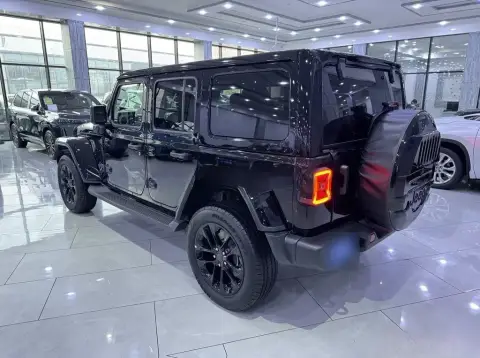 Jeep Wrangler 2025 — миниатюра 6