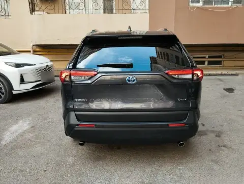 Toyota RAV4 2025 — миниатюра 5
