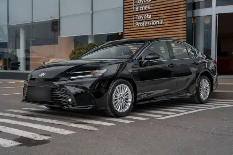 Toyota Camry 2026 — миниатюра 1